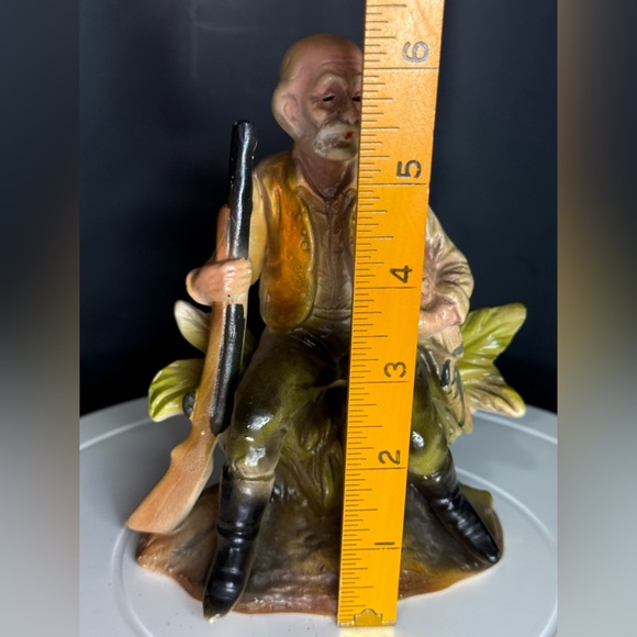 Vintage Hunting Figurine by Trimont Ware Japan - Picture 9 of 9